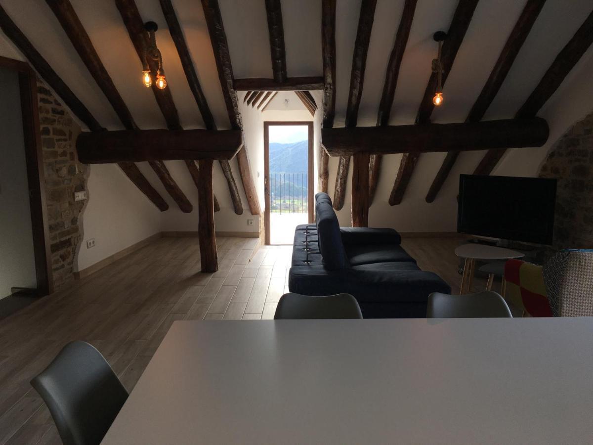 Apartamentos Bajo Pena Apartamentos Sanlorien El Pueyo de Araguas Bagian luar foto