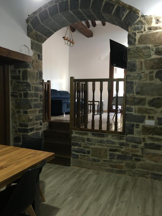 Apartamentos Bajo Pena Apartamentos Sanlorien El Pueyo de Araguas Bagian luar foto