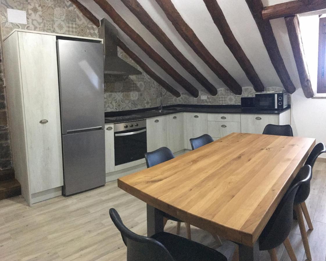 Apartamentos Bajo Pena Apartamentos Sanlorien El Pueyo de Araguas Bagian luar foto